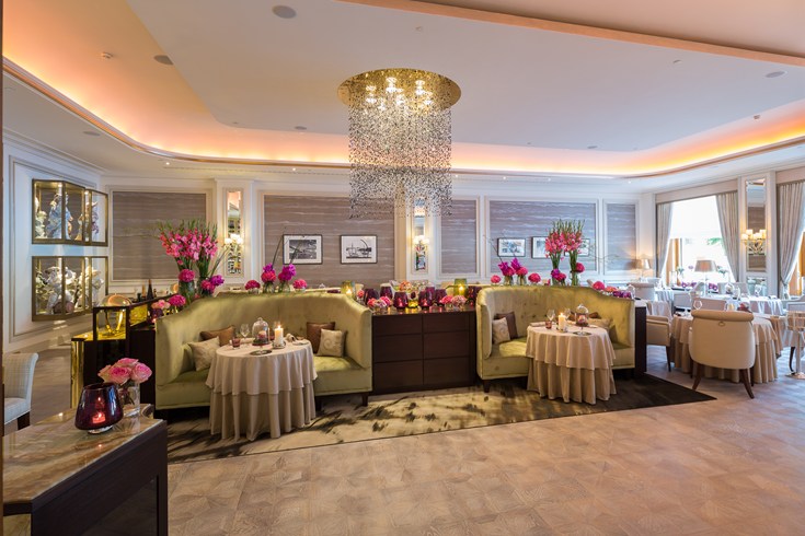 フェアモント・ホテル・フィア・ヤーレスツァイテン Fairmont Hotel Vier Jahreszeitenのレストラン