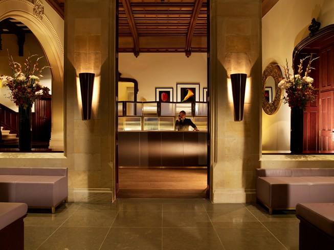 ロッコ・フォルテ・ヴィラ・ケネディ Rocco Forte Villa Kennedyのロビー