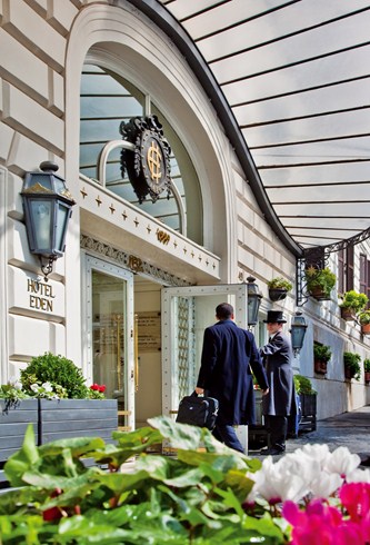 ホテル・エデン Hotel Edenの入り口