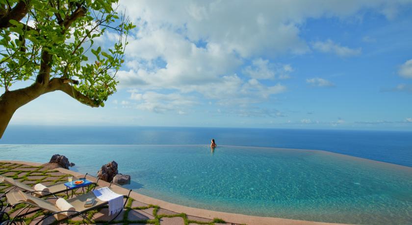 モナステロ・サンテロサ・ホテル＆スパ　屋外プール