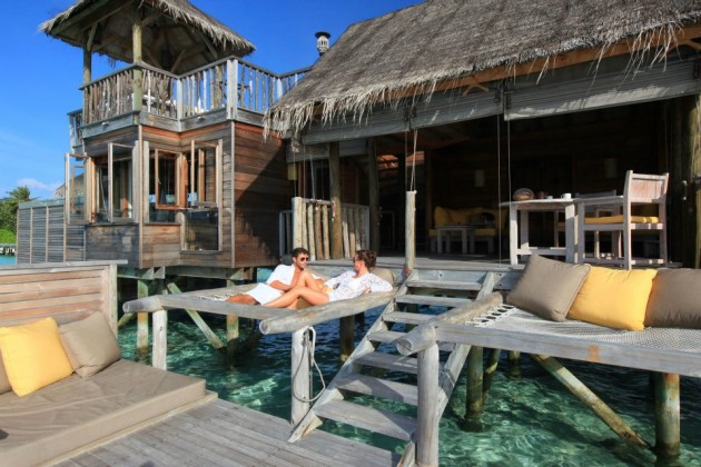 165834_252758654833089_1000678947_n