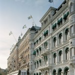 水の都ストックホルムのウォーターフロントに建つ「グランド・ホテル」