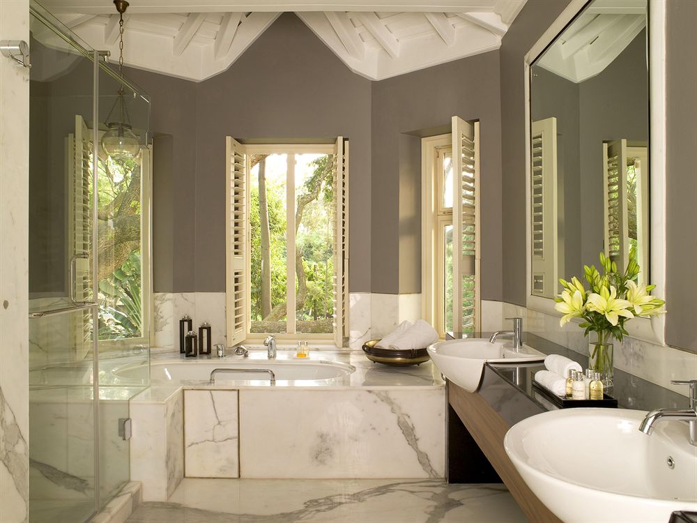 タージ・ウエスト・エンド Taj West Endのバスルーム