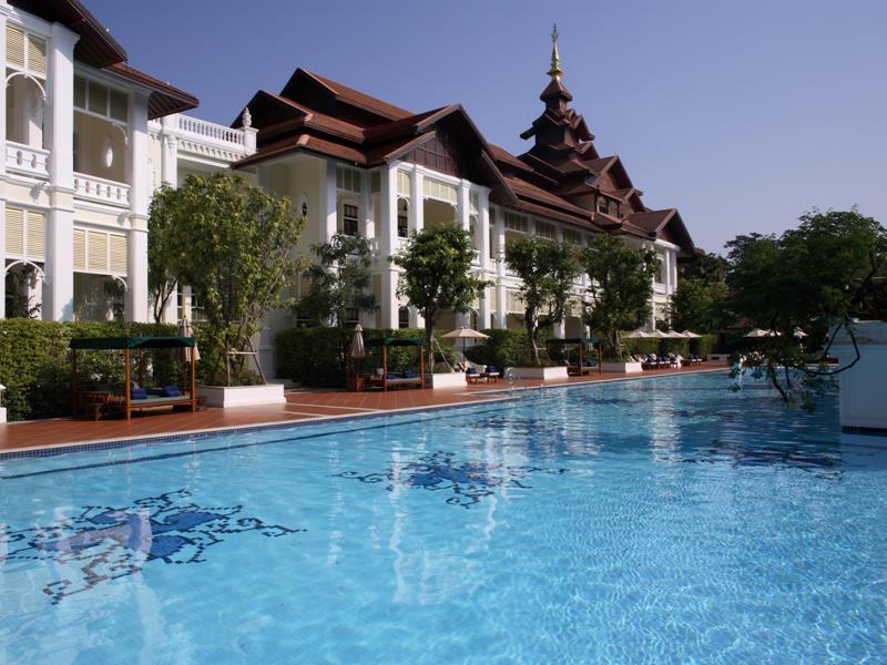 ダラ・デヴィ・チェンマイ The Dhara Dhevi Hotel Chiang Maiの屋外プール
