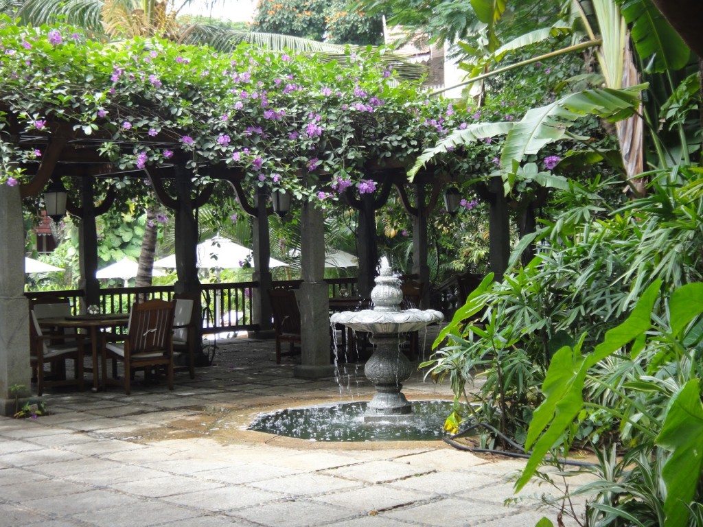 タージ・ウエスト・エンドの庭