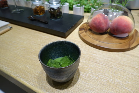 アンダーズ東京のAO スパ アンド クラブのウェルカムドリンク