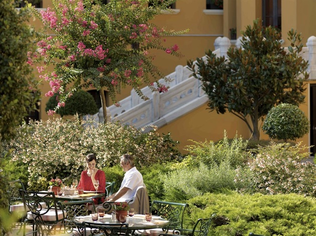 フォーシーズンズ・ホテル・イスタンブール・アット・スルタンアフメットの中庭