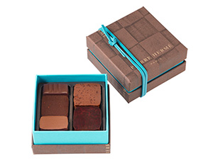 ピエール・エルメ・パリ ブティックのショコラ