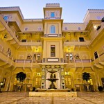 絢爛豪華な設備が自慢のジャイプールのホテル「ザ・ラジ・パレス」