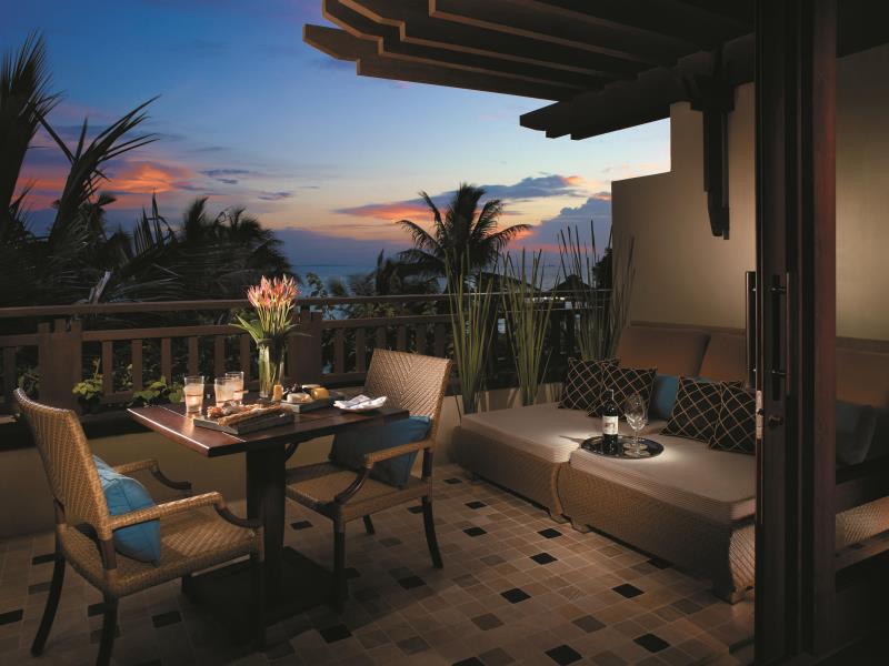 シャングリ・ラ・ボラカイ・リゾート・アンド・スパ Shangri-La's Boracay Resort & Spaのバルコニー