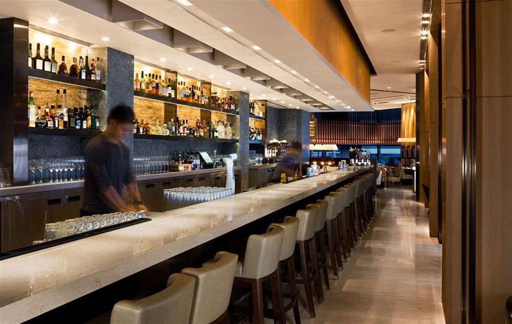 ザ・アッパー・ハウス The Upper Houseのバー