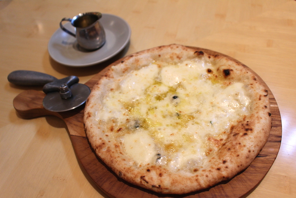 RIGOLETTO SMOKE GRILL & BAR(リゴレット スモーク グリル & バー)のピザ