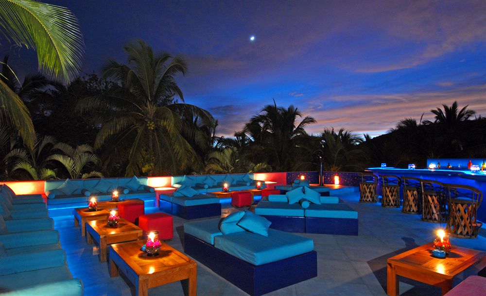 ラス・アラマンダス Las Alamandasのバー