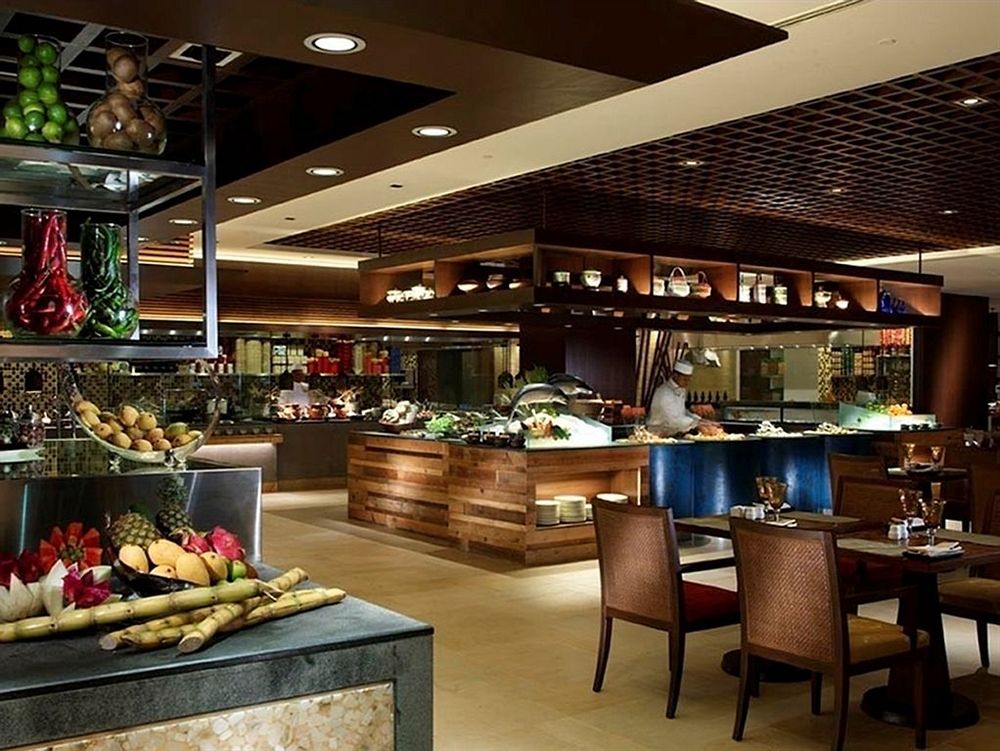 シャングリ・ラ・ラサ・サヤン・リゾート&スパ Shangri-La’s Rasa Sayang Resort and Spaのレストラン