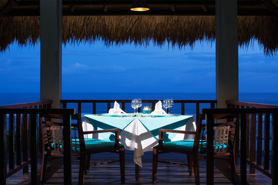 サマベ・バリ・スイート＆ヴィラ Samabe Bali Suites & Villasのレストラン