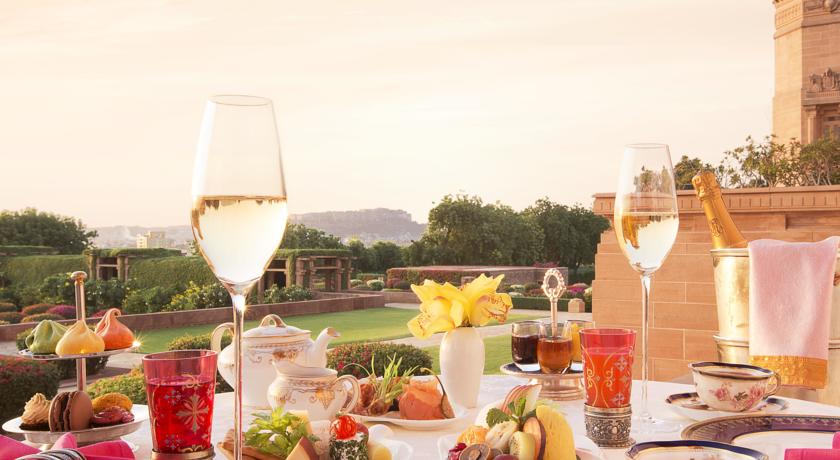 ウメイド・バワン・パレスのレストラン