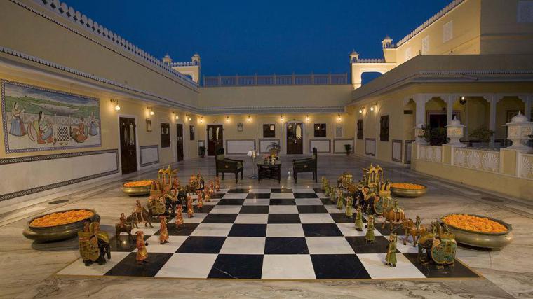 ザ・ラジ・パレスの中庭