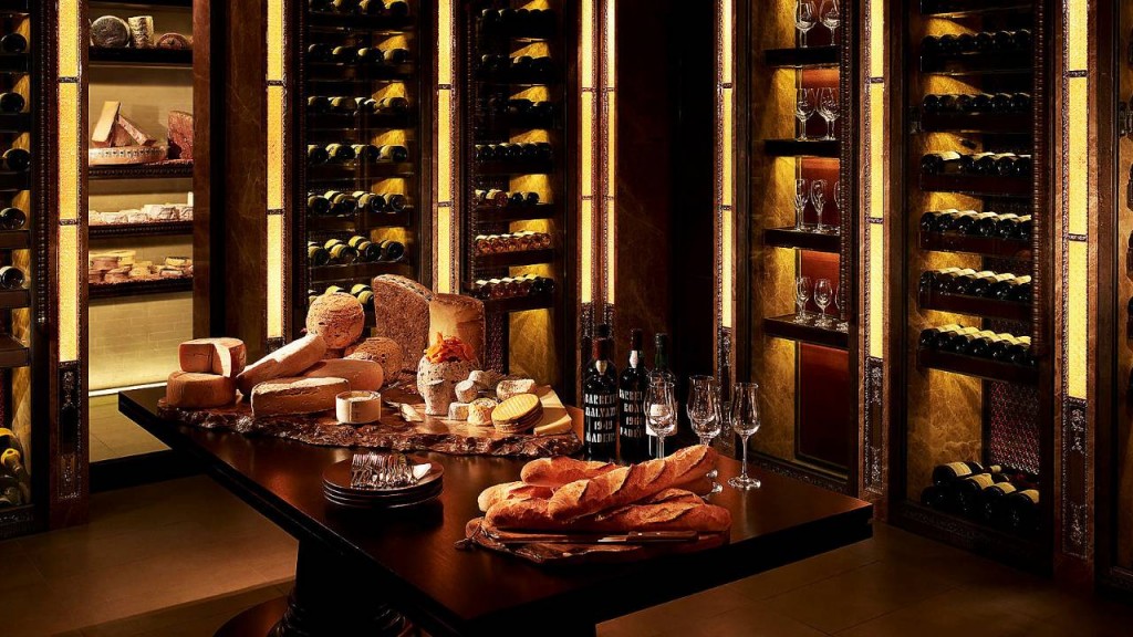 フォー・シーズンズ・ホテル・香港 Four Seasons Hotel Hong Kong 香港四季酒店のレストラン