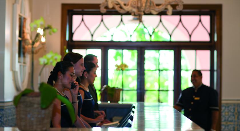 ベルモンドホテル　ダス　カタラタス　フロント