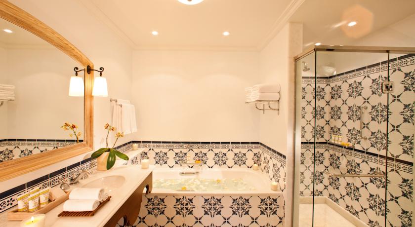 ベルモンドホテル　ダス　カタラタス　バスルーム