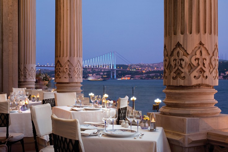 チュラーン・パレス・ケンピンスキー・イスタンブール Ciragan Palace Kempinski Istanbulのレストラン