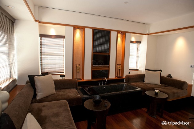 客室のジャグジー