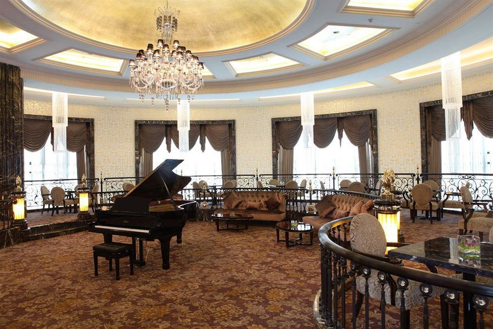 シャトー・スター・リバー・プドン・上海 Chateau Star River Pudong Shanghai 上海浦東星河湾酒店のロビー