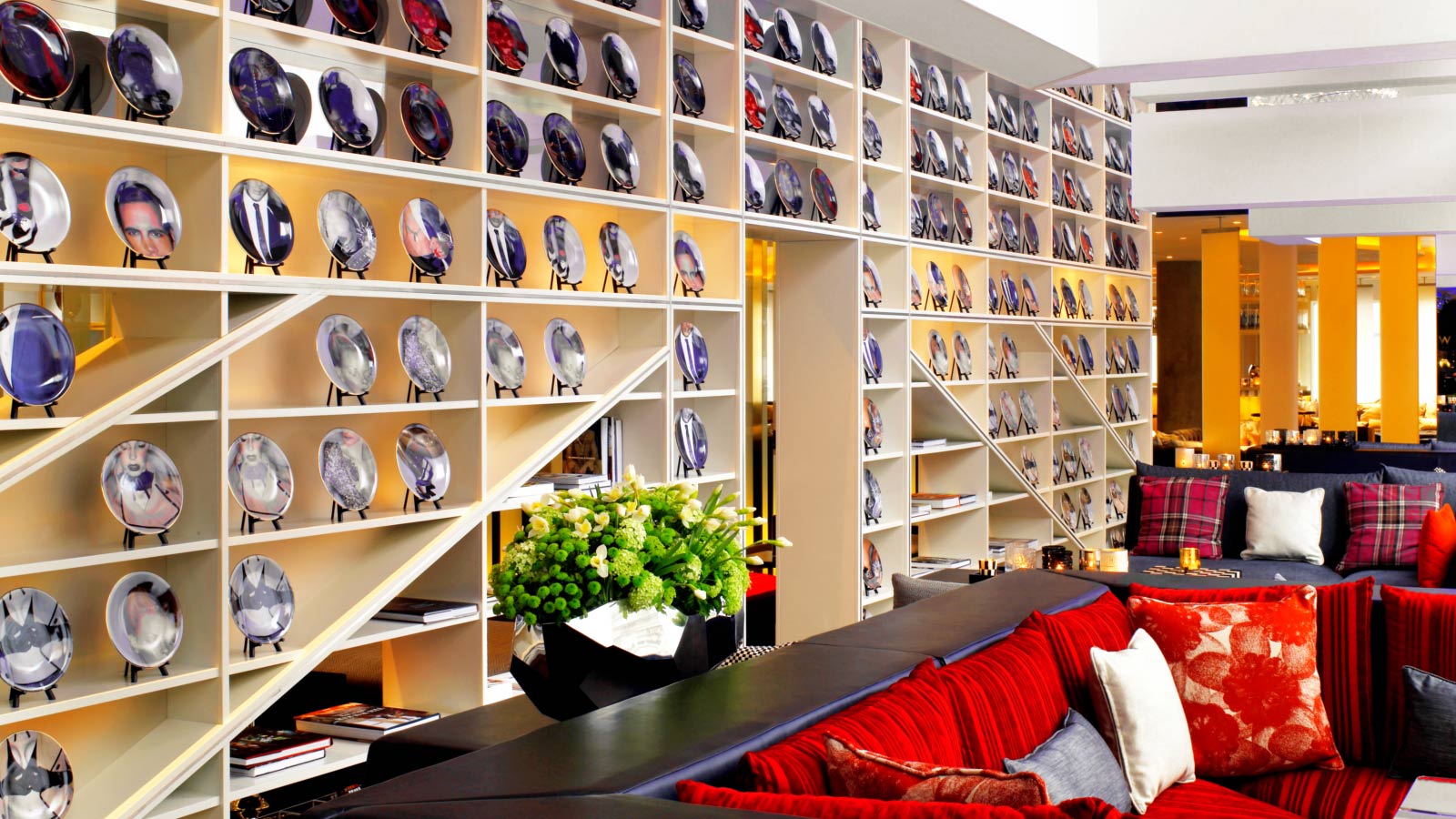 W・ロンドン・レスター・スクエアの図書館ラウンジ