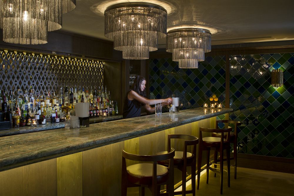 ザ・メイ・フェア・ア・ラディソン・コレクションのバー