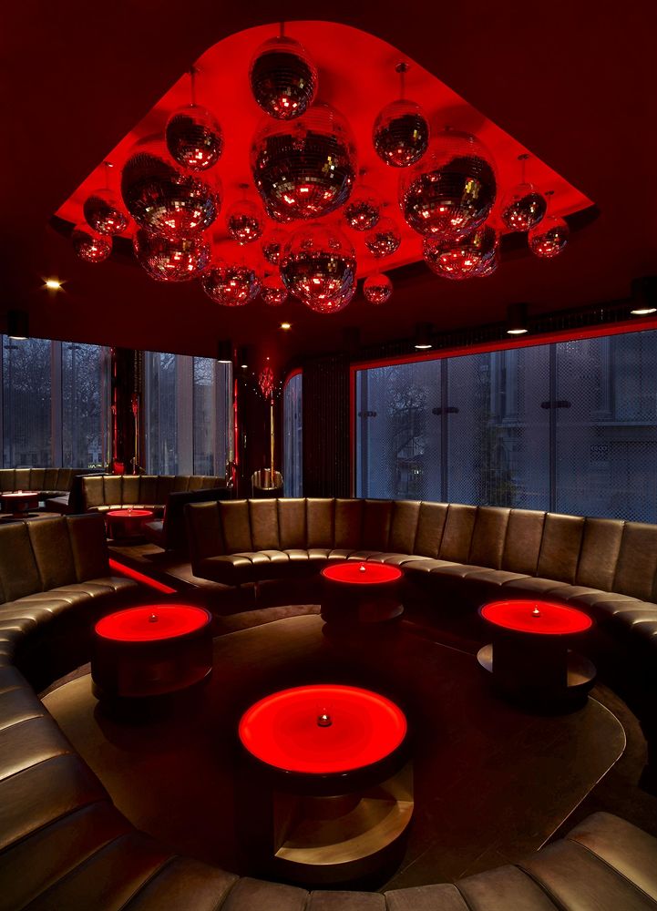 W・ロンドン・レスター・スクエアのワイルドバー