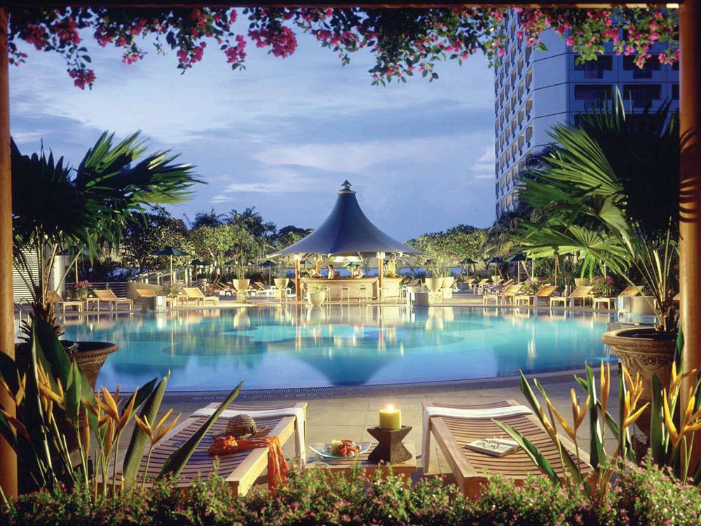 フェアモント・シンガポール Fairmont Singaporeのスイミングプール