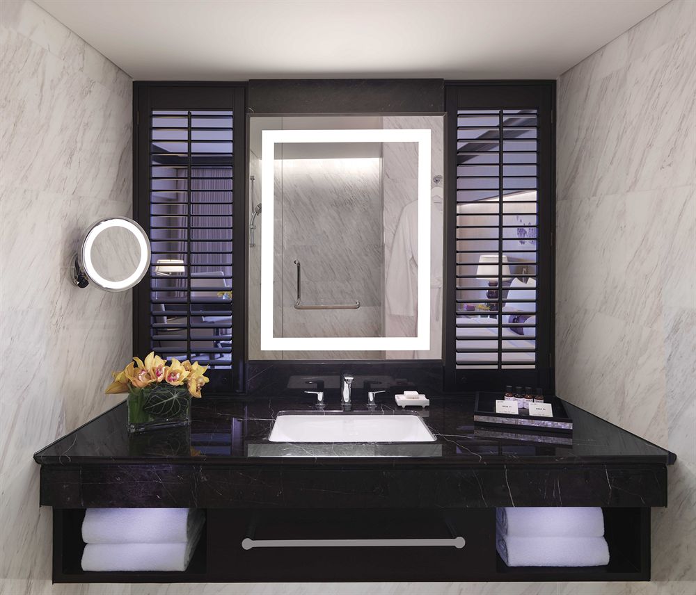 フェアモント・シンガポール Fairmont Singaporeのバスルーム