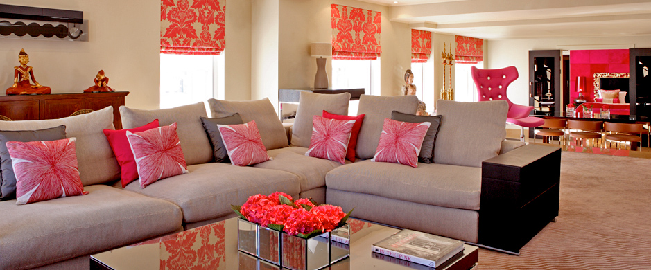 ザ・メイ・フェア・ア・ラディソン・コレクションのスイートのリビング