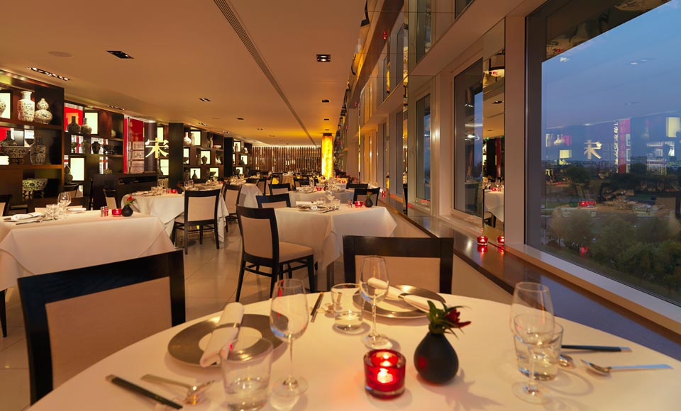 ロイヤル・ガーデン・ホテルのレストラン