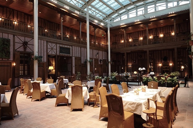 ディヴァン・チュクルハンのレストラン