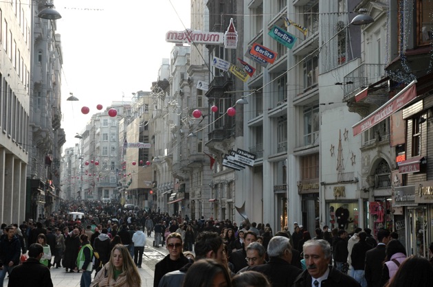 イスタンブールの大人気ストリートのすぐそばにある隠れ家的ホテル「トムトム・スイーツ」
