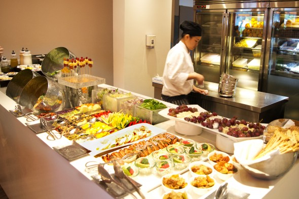 シャングリラ・ホテル・シンガポール Shangri-La Hotel Singaporeのザ・ラインの料理