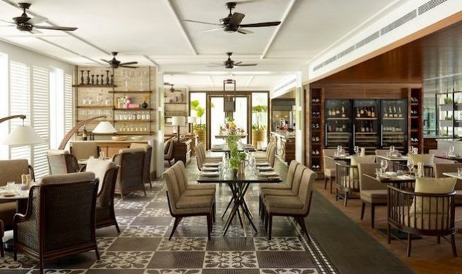 シャングリラ・ホテル・シンガポール Shangri-La Hotel Singaporeのウォーターフォール