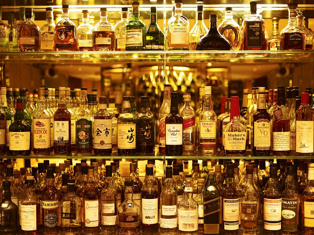 アテナエウムのウィスキーバー