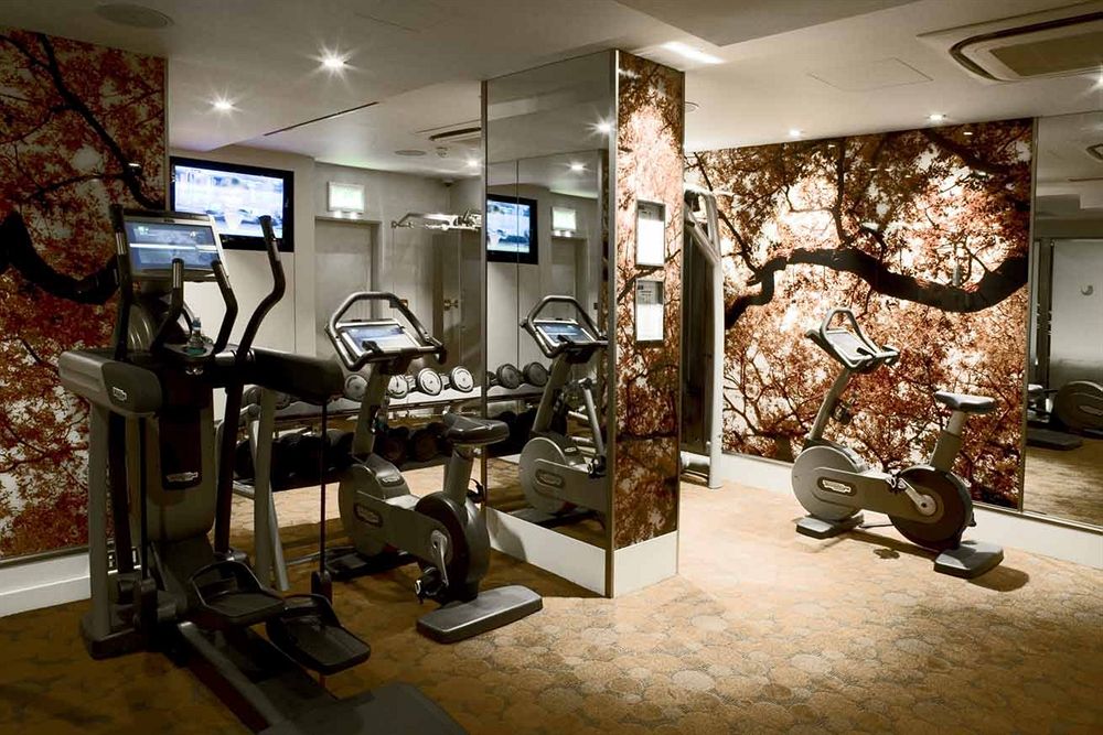 アテナエウムのフィットネスクラブ