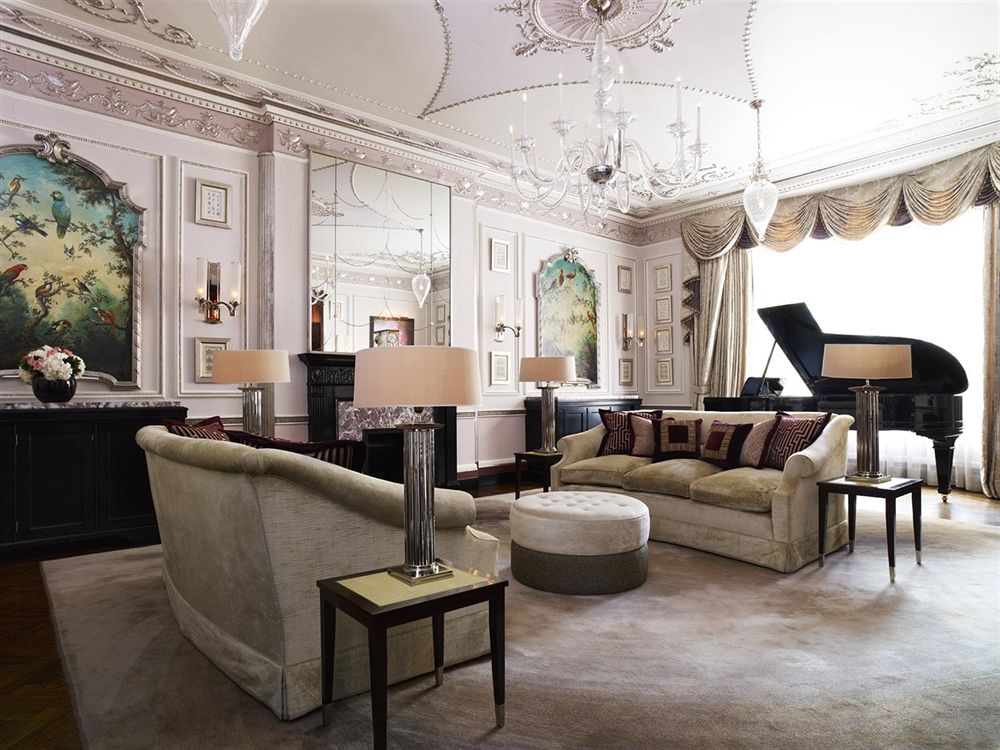 ザ・コンノートの客室リビングルーム