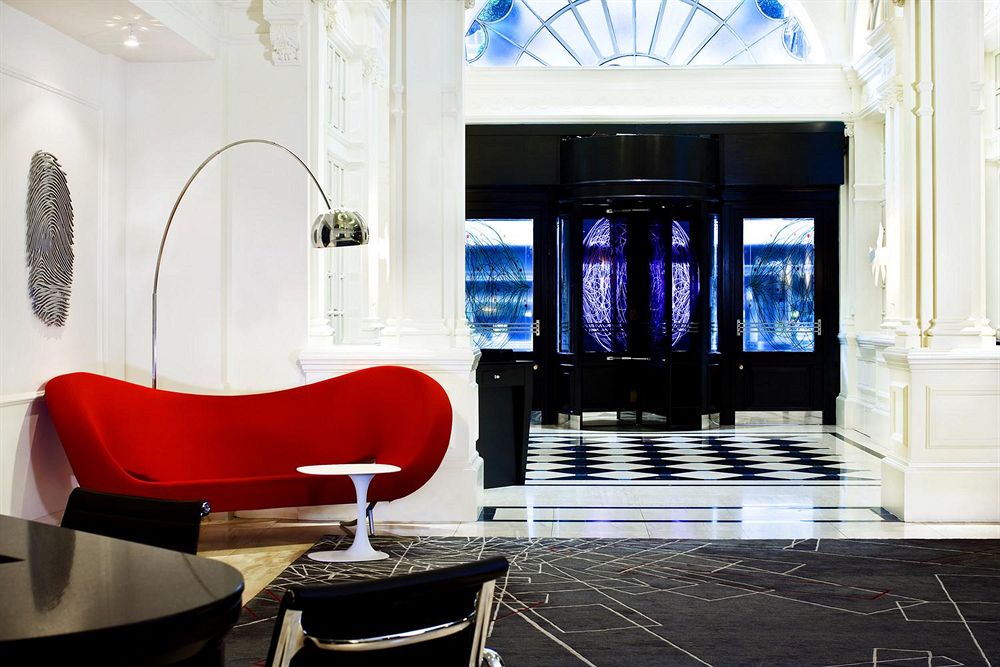 ルメリディアンピカデリーホテルのエントランス