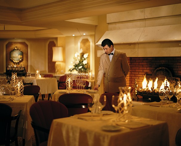 ホテル・キンタ・ド・ラゴ Hotel Quinta do Lagoのレストラン