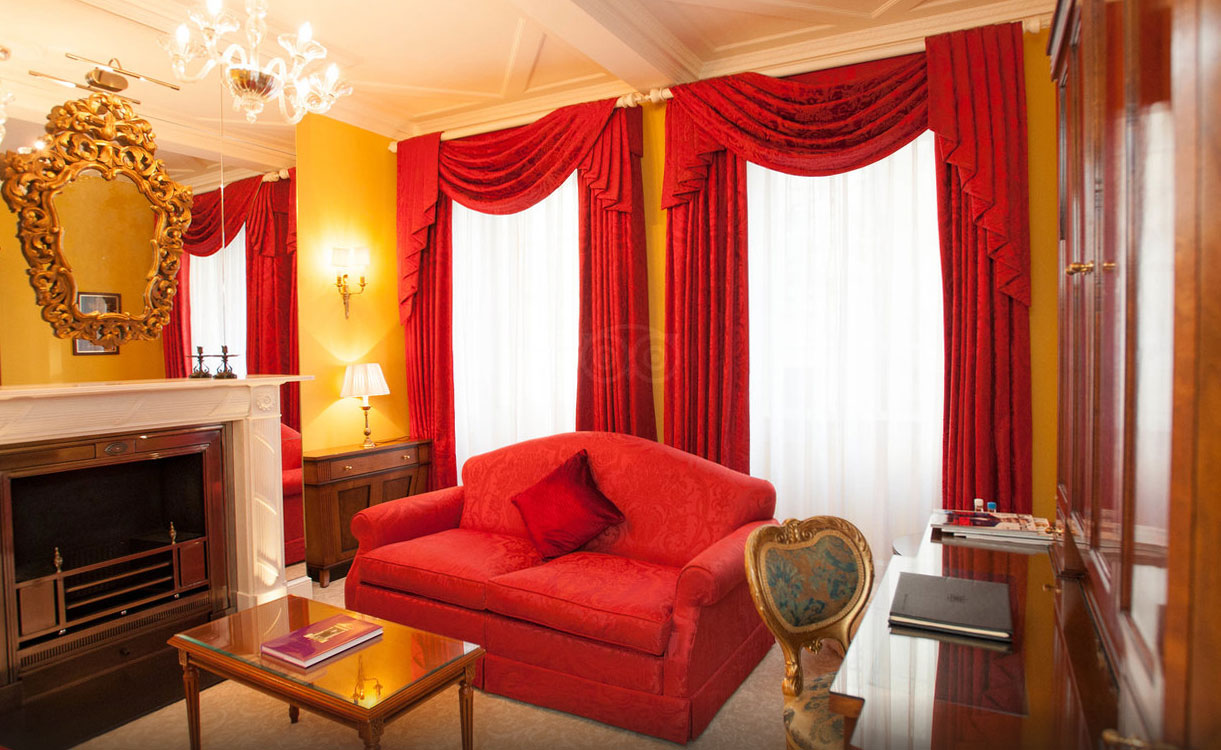 ザ・ゴーリングのワンベッドルームのリビング