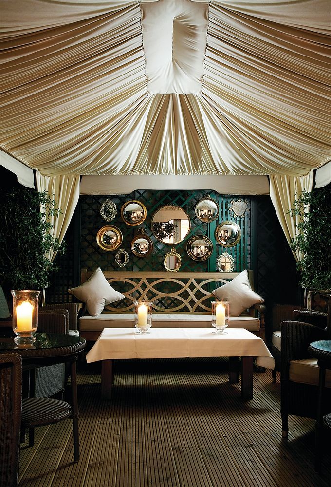 デュークス・ホテルのシガールーム