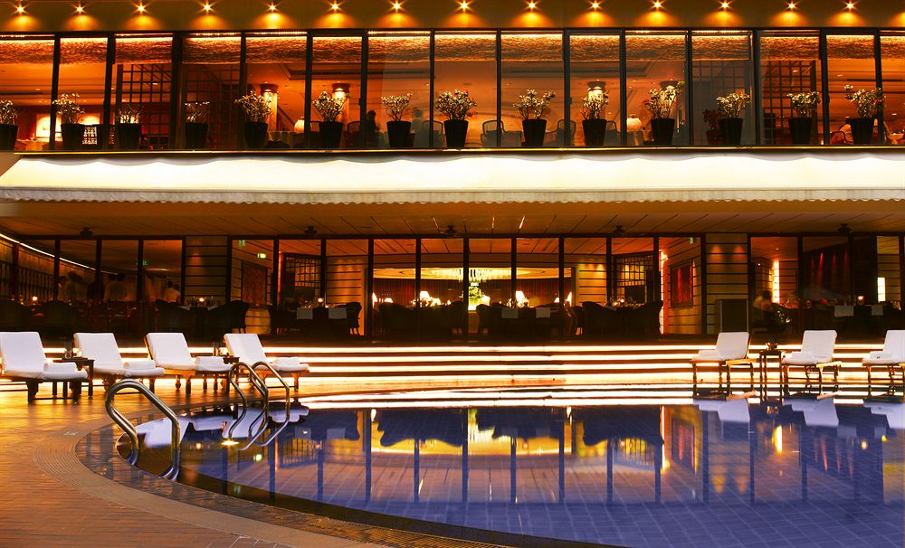 リージェント・シンガポール Regent Singaporeのスイミングプール