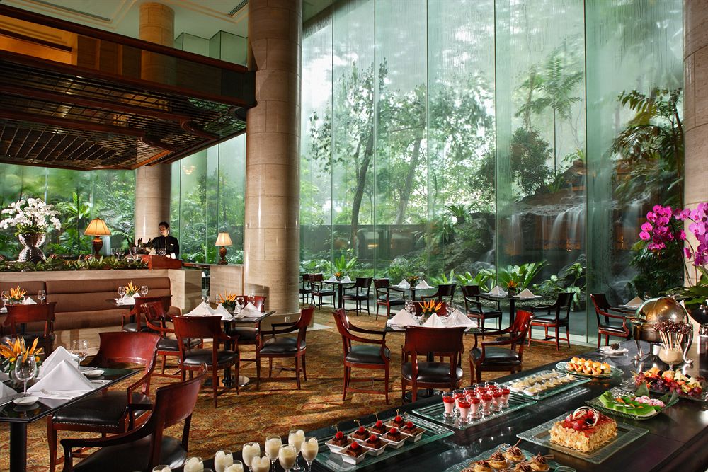 シェラトン・タワーズ・シンガポール Sheraton Towers SingaporeのレストランThe Dining Room