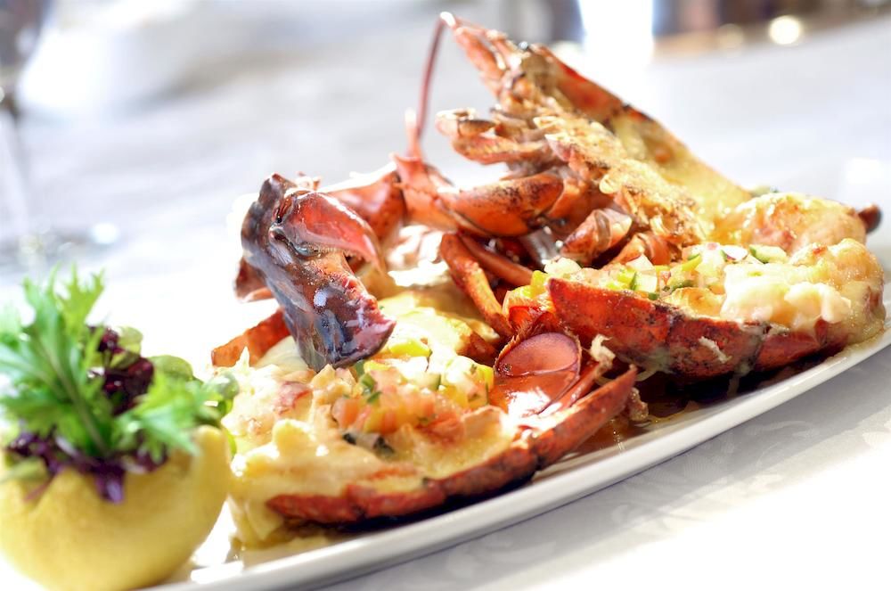 シェラトン・タワーズ・シンガポール Sheraton Towers SingaporeのレストランDOMVSの料理