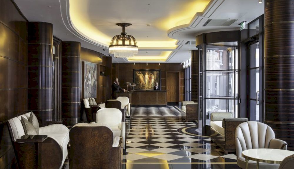 ザ・ボーモントのフロント