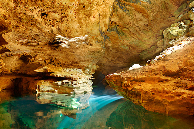 チャパダ・ディアマンティーナ Chapada Diamantinaの洞窟